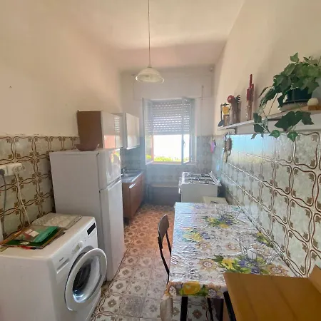 Casa Sulla Via Fontanella 3 Isola Rossa (Sassari)